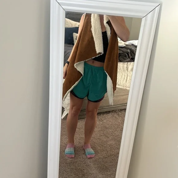 Sherpa Vest - Picture 3 of 3